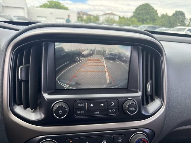 Used 2016 Black Chevrolet Z71 image 31