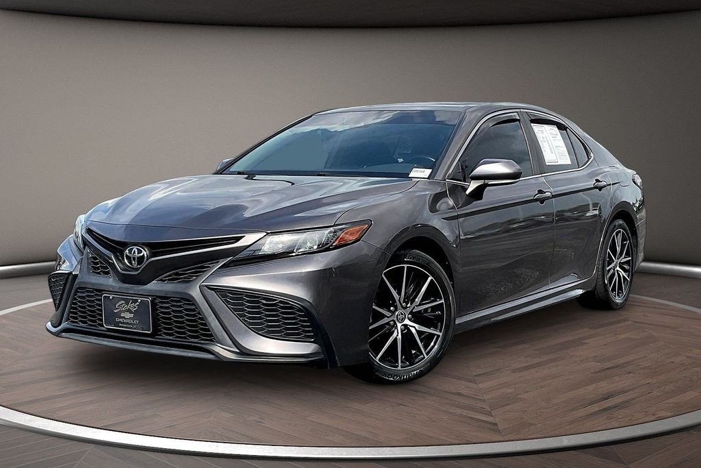 Used 2022 Gray Toyota SE image 3