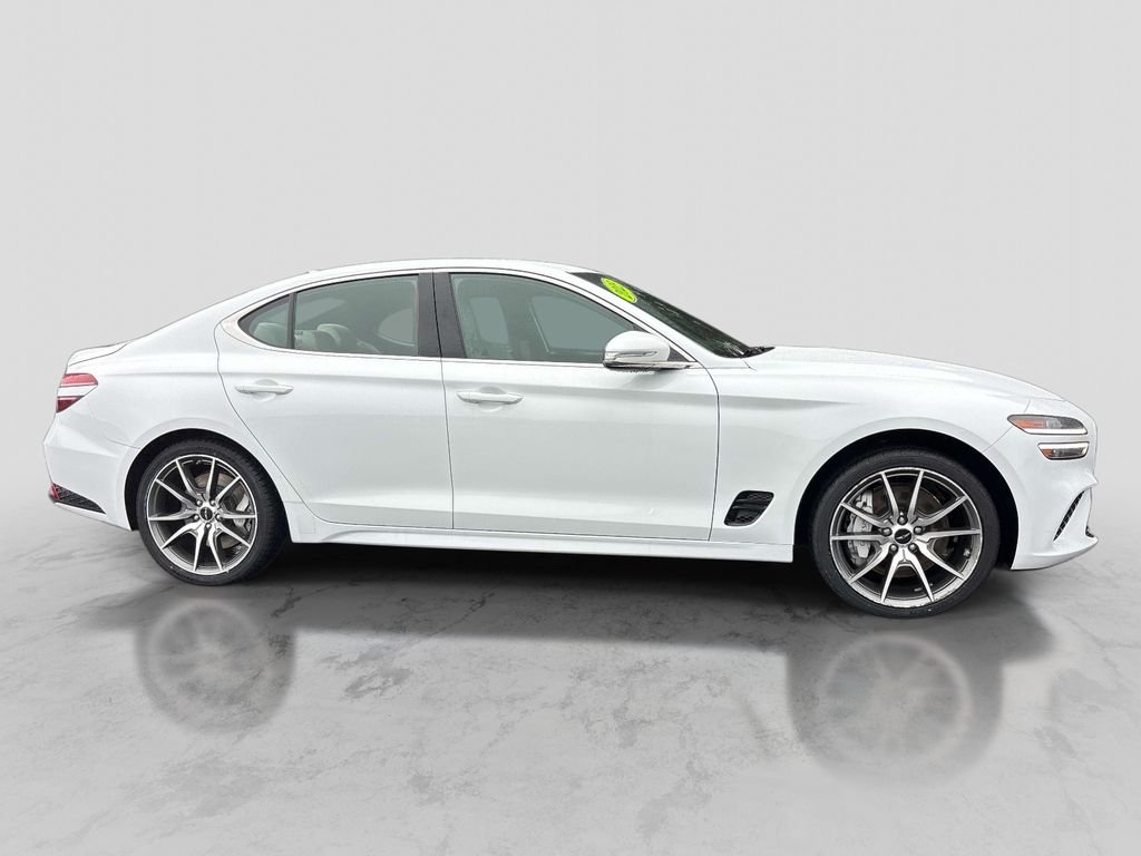 Used 2025 White Genesis 2.5T image 6