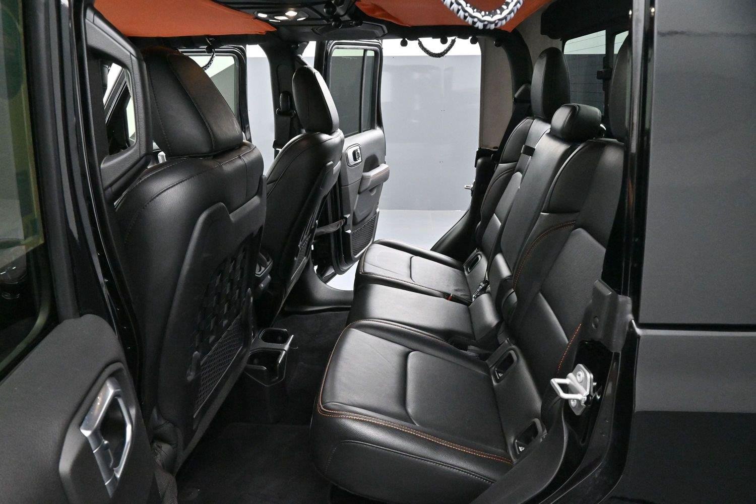 Used 2022 Black Jeep Mojave image 30