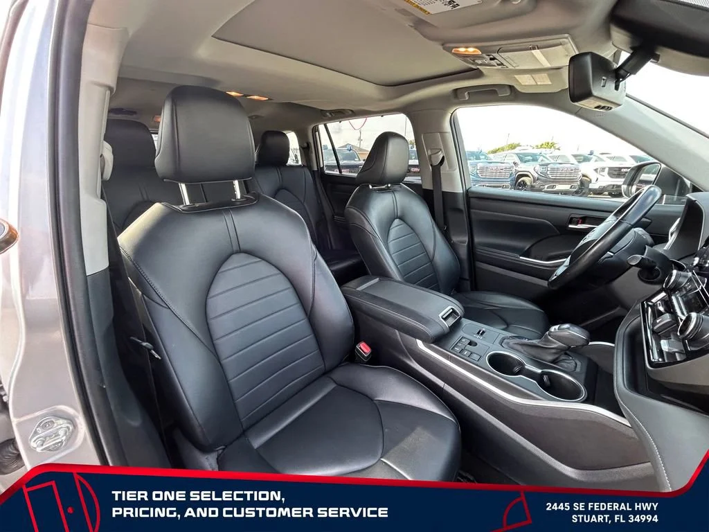 Used 2023 Silver Toyota XLE image 15