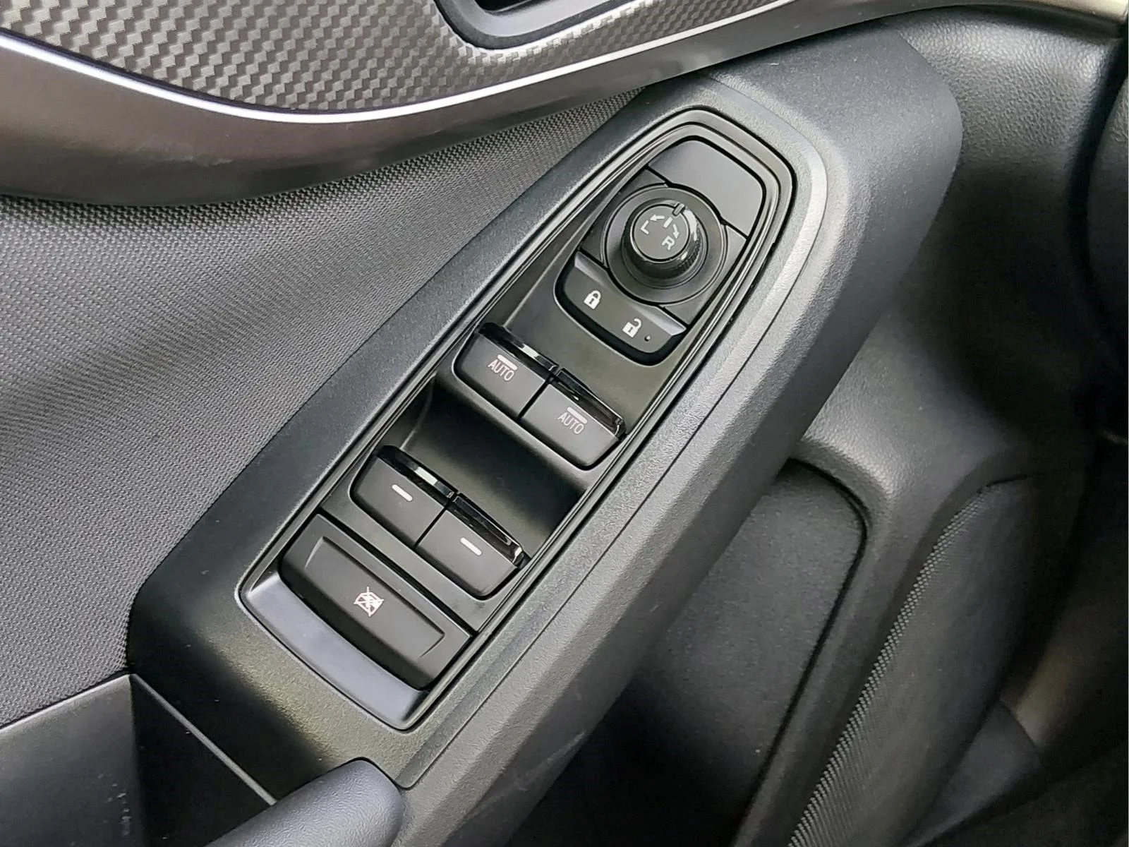 Used 2024 Sapphire Blue Pearl Subaru BASE image 30