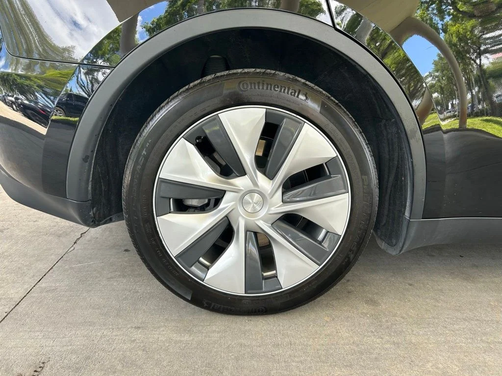 Used 2024 Black Tesla Long Range image 18