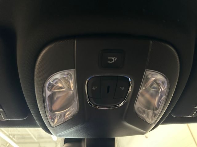 New 2026 Fathom Blue Pearl Coat Jeep Latitude image 31