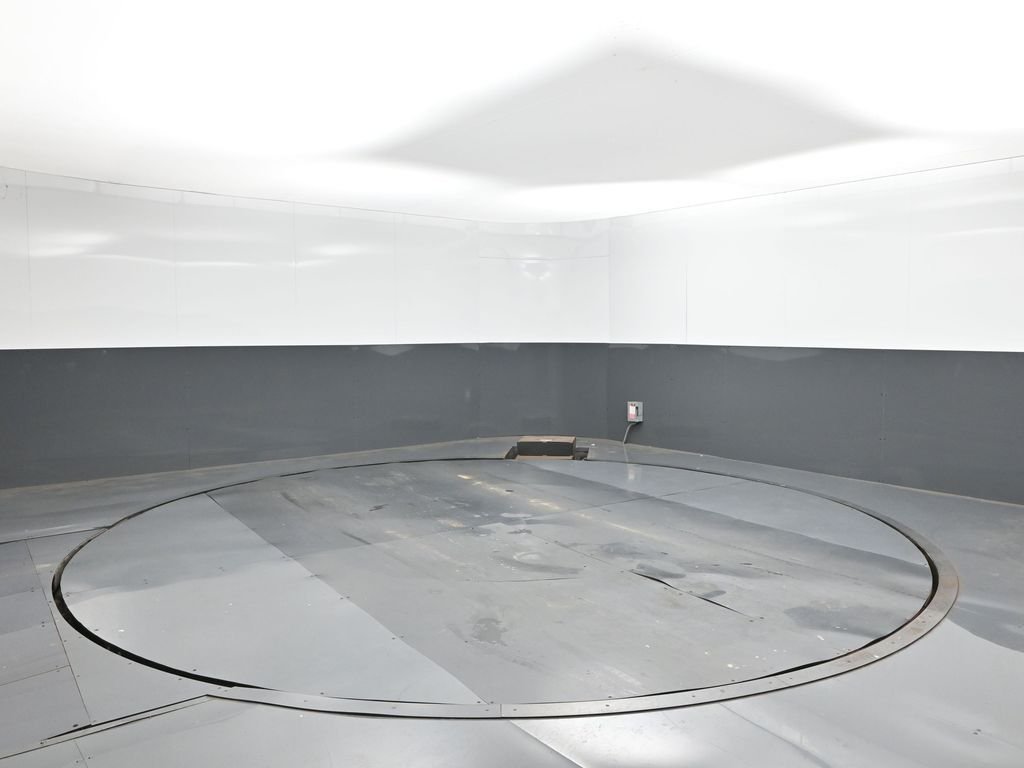 New 2026 Ceramic Gray Clear-Coat Exterior Paint RAM Laramie image 5