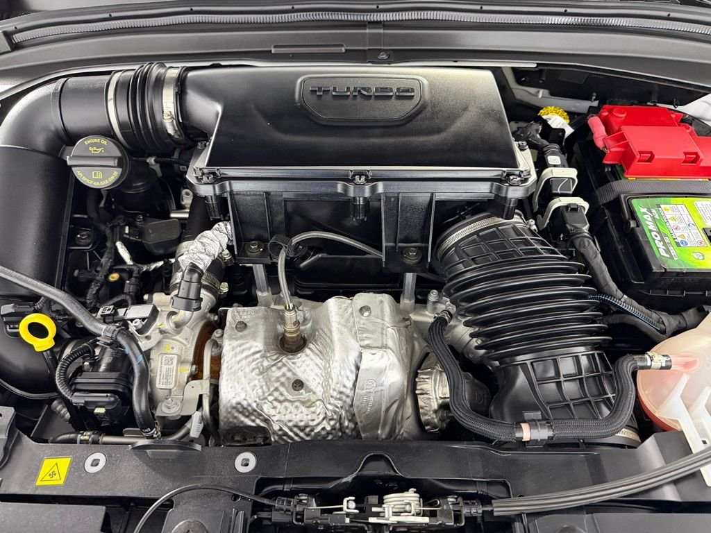 Used 2025 White Alfa Romeo Base image 33