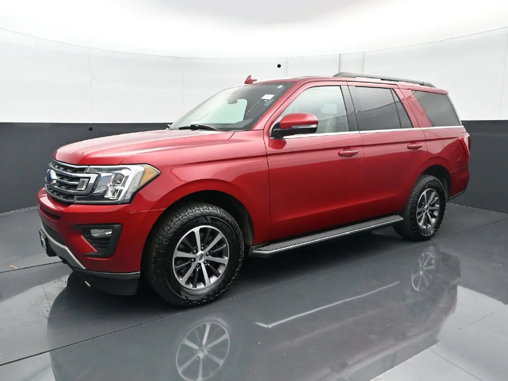 Used 2020 Red Metallic Ford XLT image 2