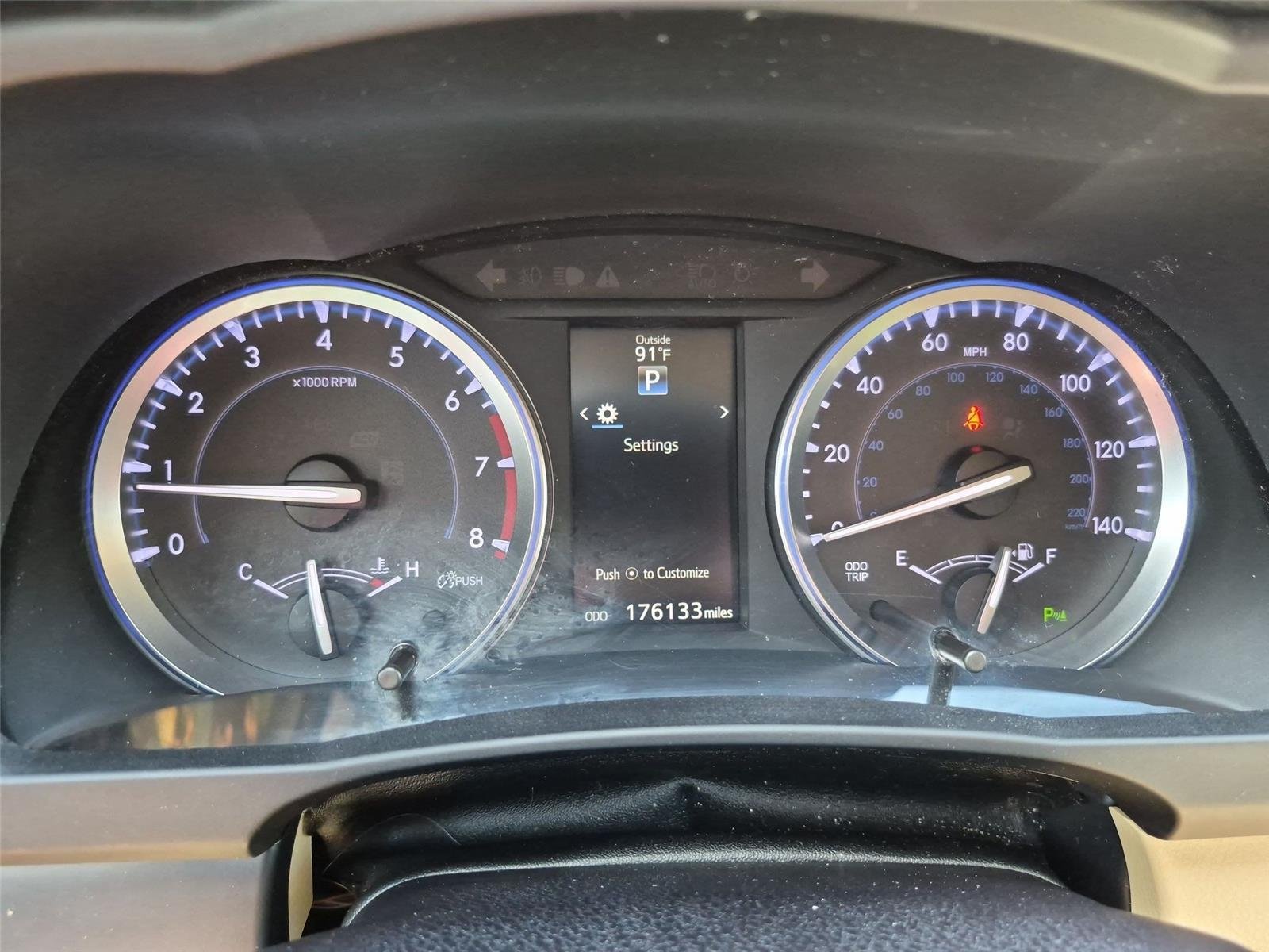 Used 2016  Toyota Limited image 22