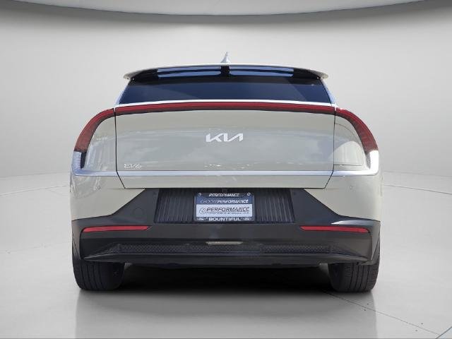 Used 2024 Glacier Kia  image 22