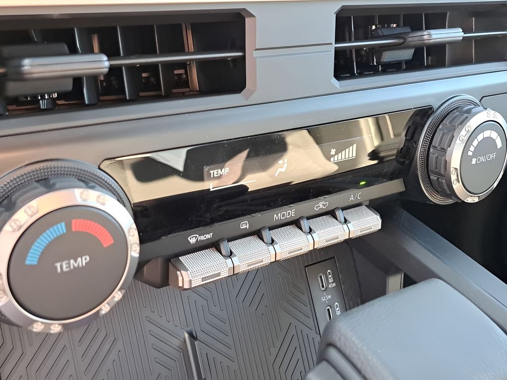 2026 Toyota Tacoma SR5 - Photo 23