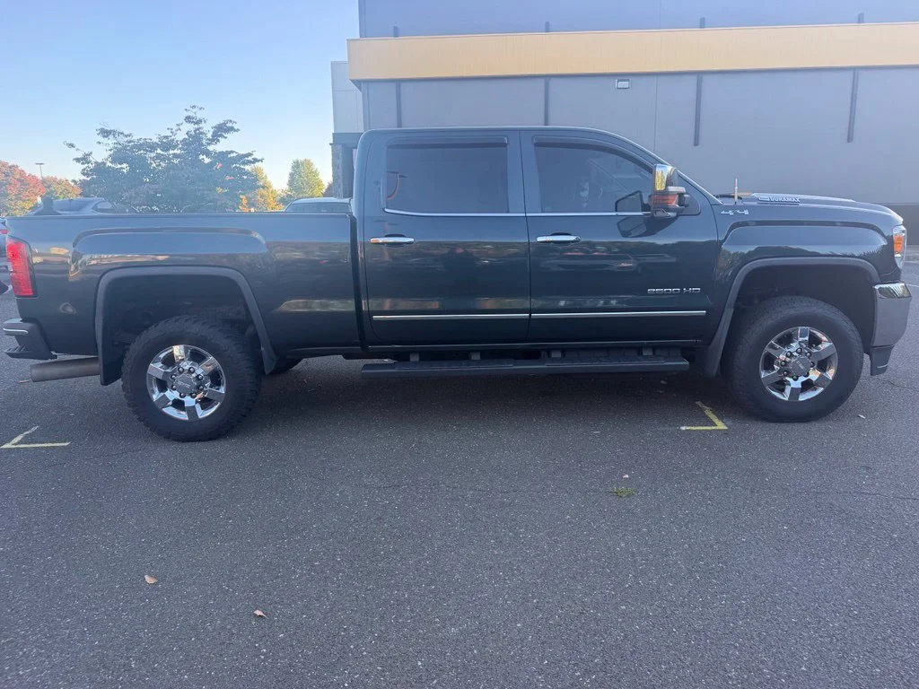 Used 2017 Gray GMC SLT image 7