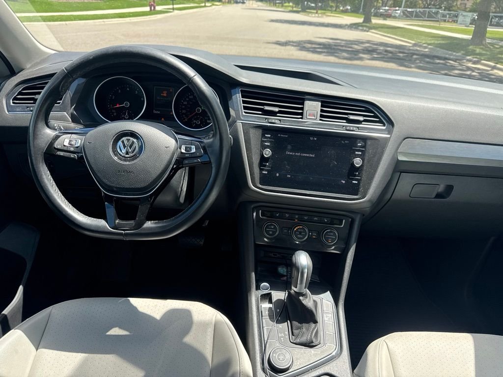 Used 2019 White Volkswagen 2.0T SE image 10