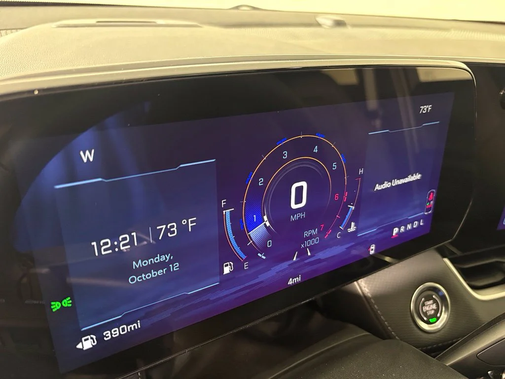 New 2027 Summit White Chevrolet LT image 26