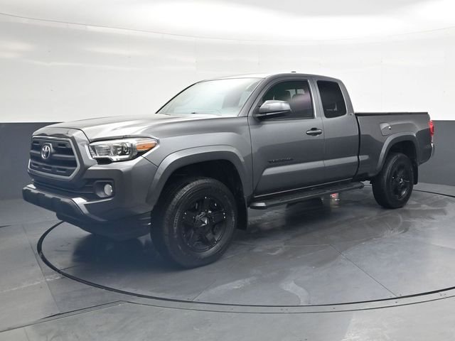 Used 2016 Gray Toyota SR5 image 10