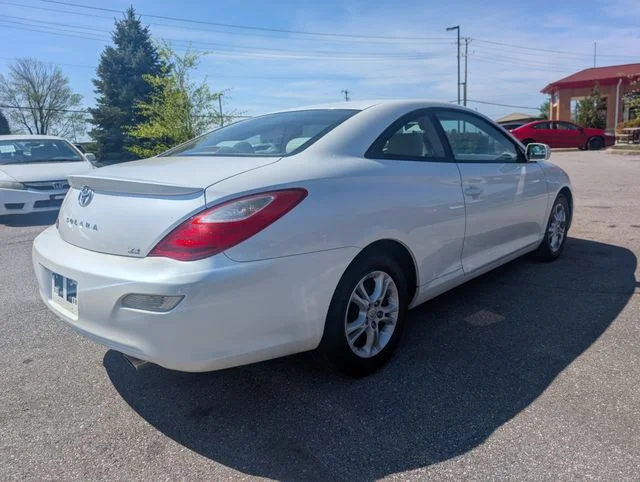 Used 2008 White Toyota  image 6
