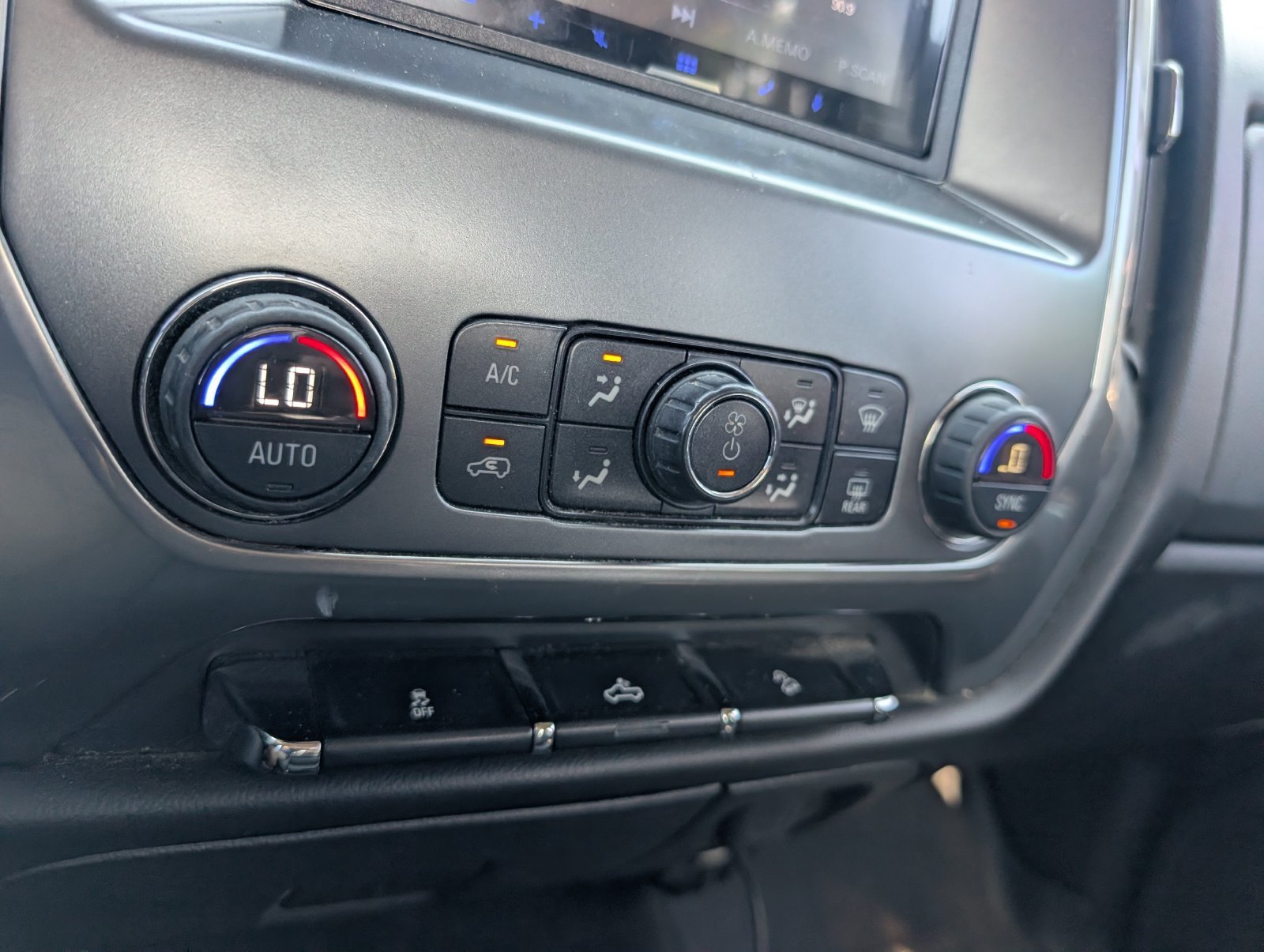 Used 2014 DEEP RUBY METALLIC Chevrolet LT image 10