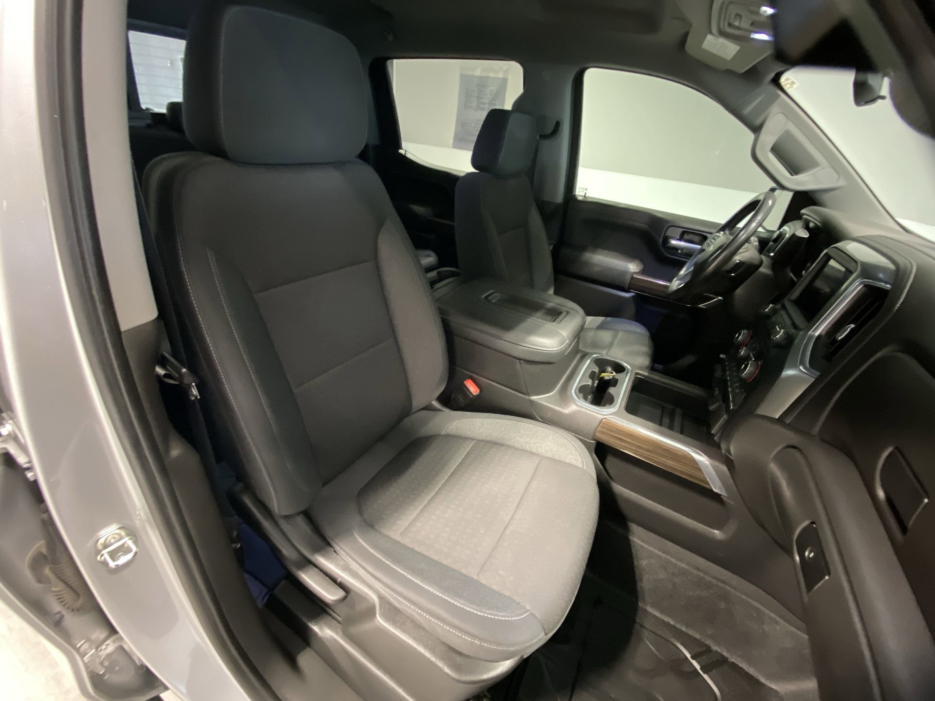 Used 2021 Silver Ice Metallic Chevrolet RST image 27