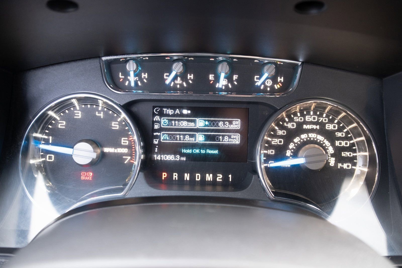 Used 2013  Ford Limited image 5