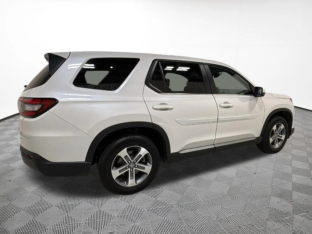 2025 Honda Pilot EX-L - Photo 9