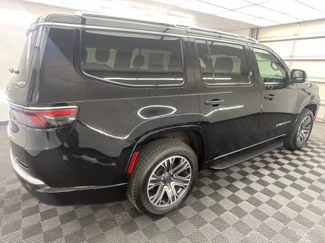Used 2023 Black Jeep Base image 30