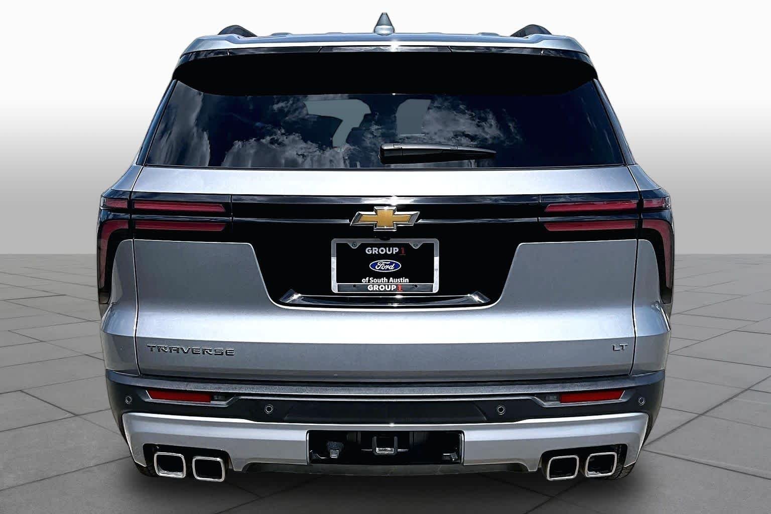 Used 2024 Sterling Gray Metallic Chevrolet FWD LT image 5