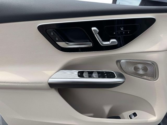 New 2027 Cirrus Silver Metallic Mercedes-Benz GLC 300 image 17