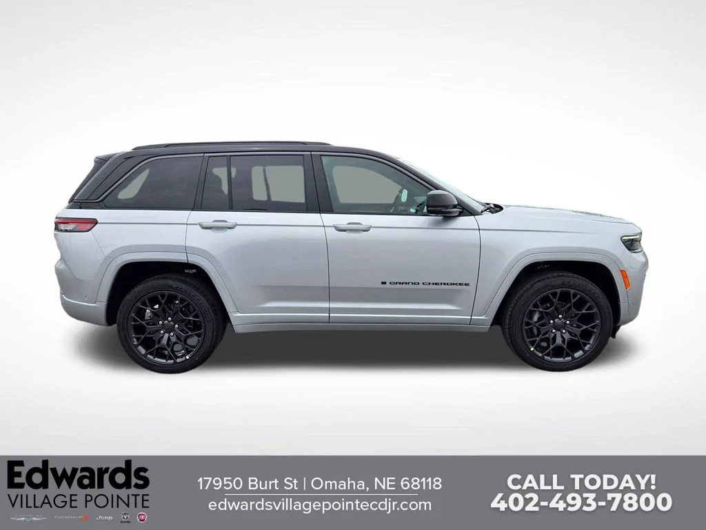 New 2026 Silver Zynith Exterior Paint Jeep Summit image 2