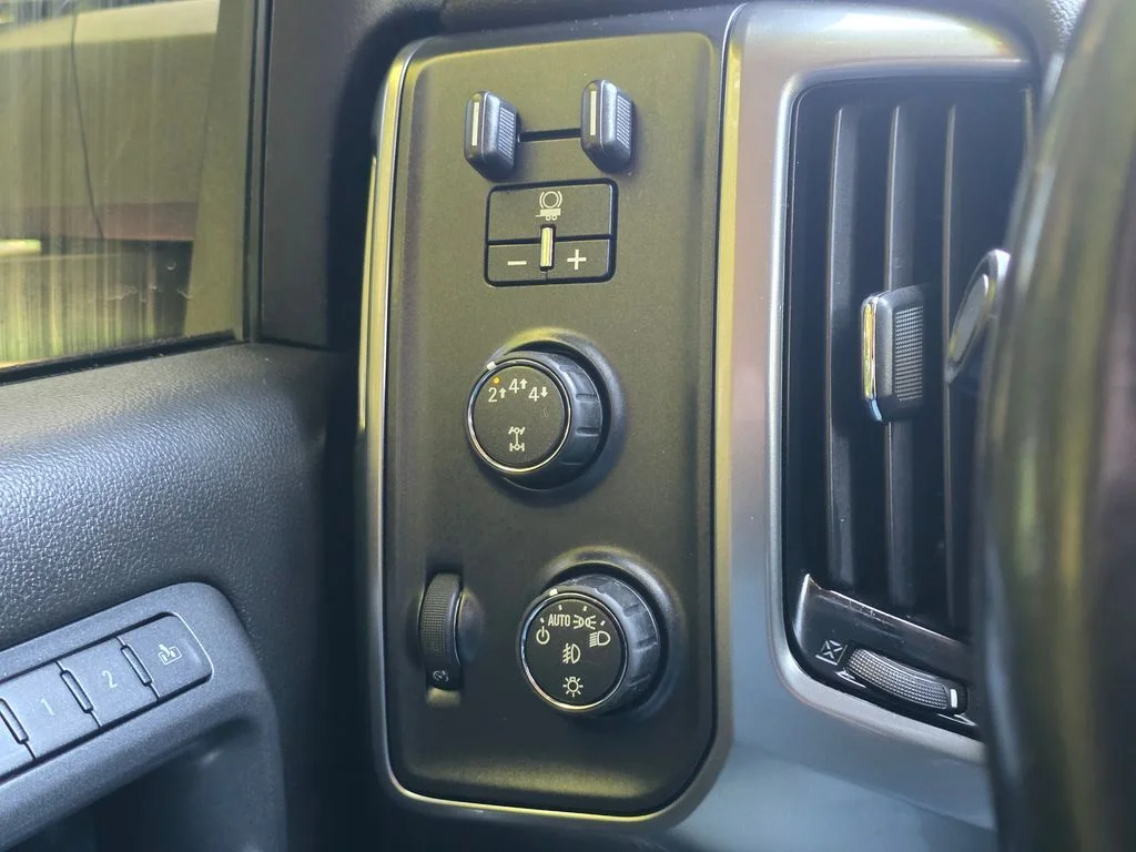 Used 2019 Blue Chevrolet LTZ image 22