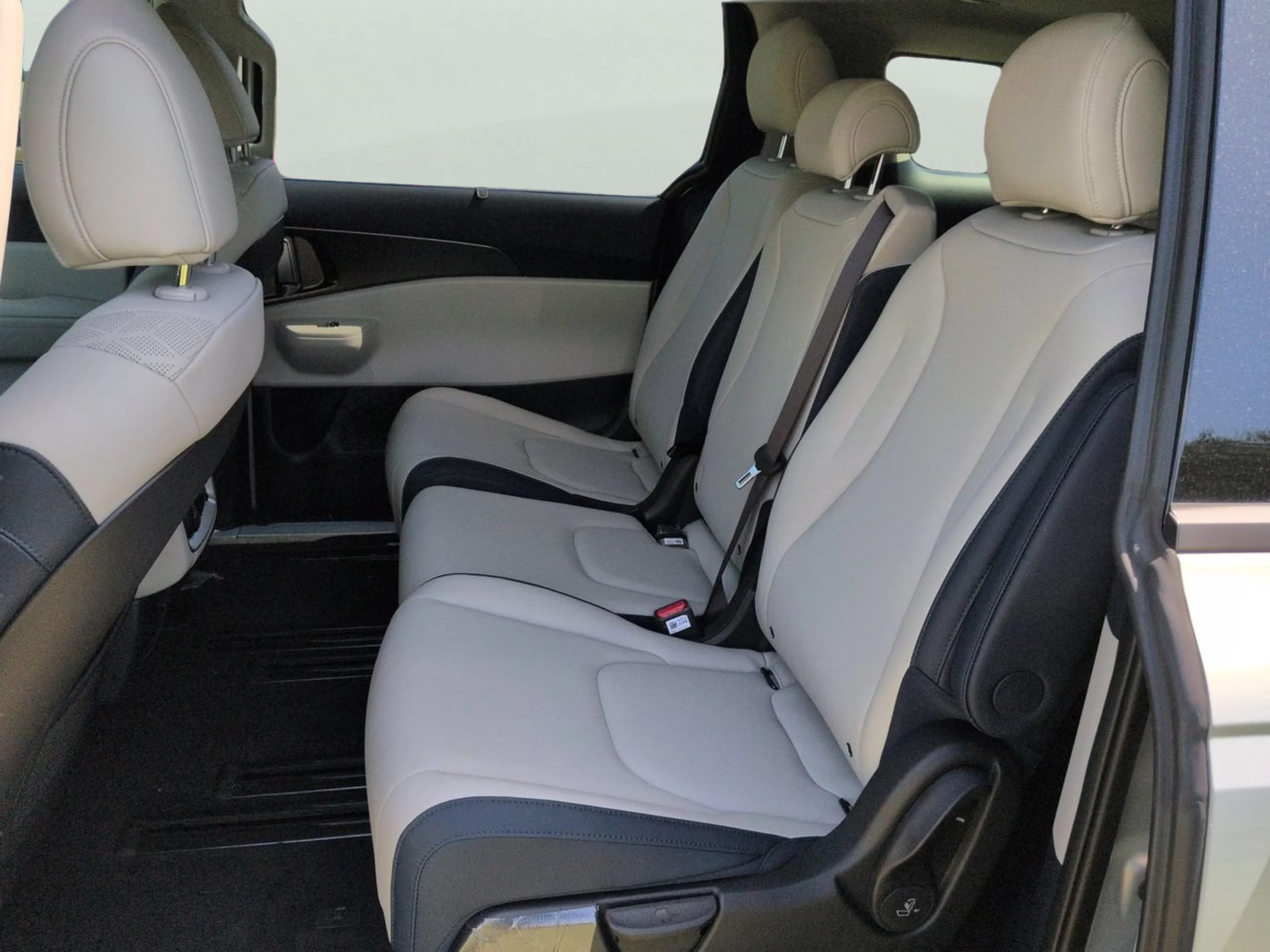 New 2026 Ivory Silver Kia SX image 13