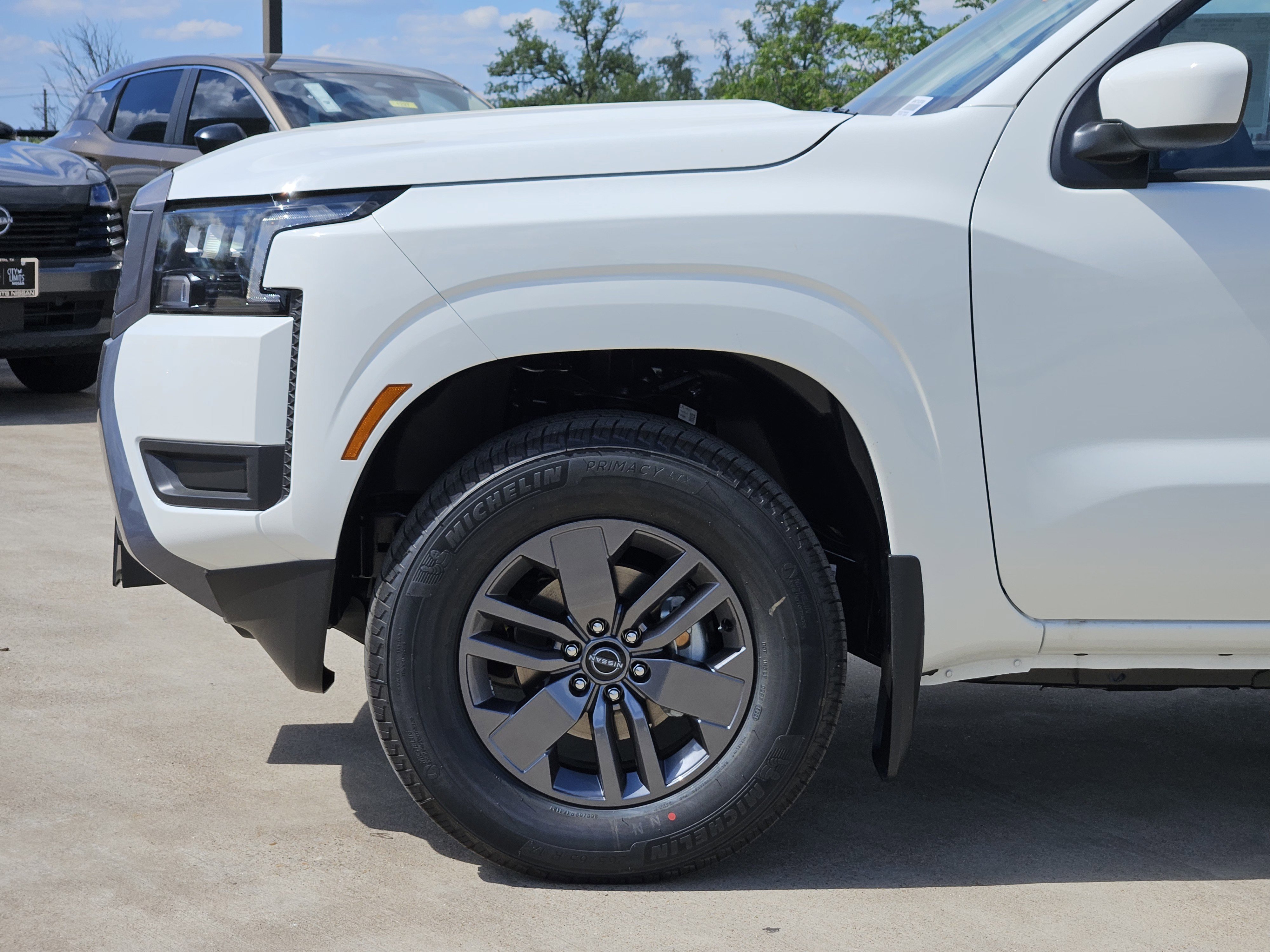 New 2026 Glacier White Nissan Crew Cab SV image 9