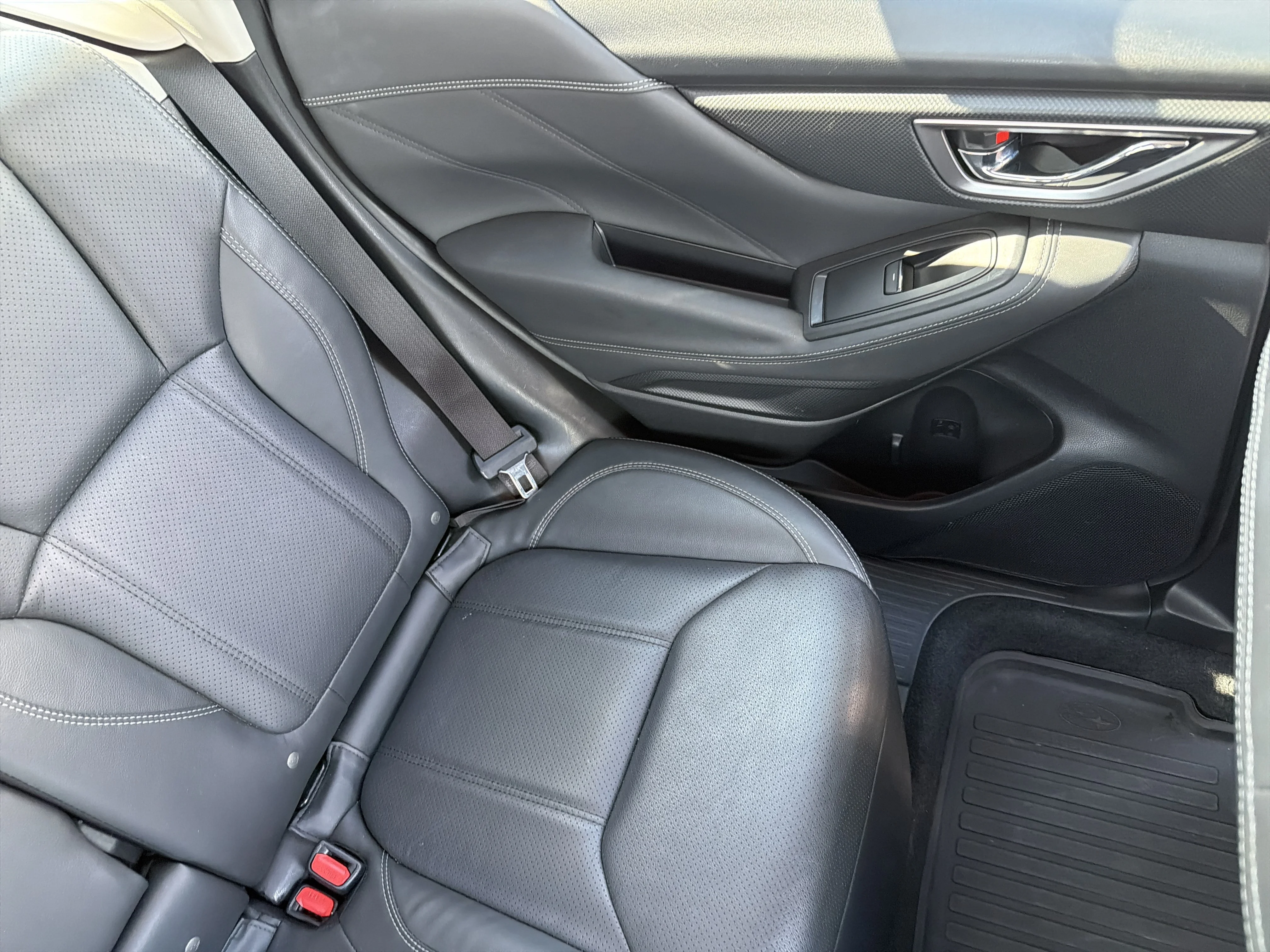 Used 2021 Magnetite Gray Metallic Subaru Limited image 14