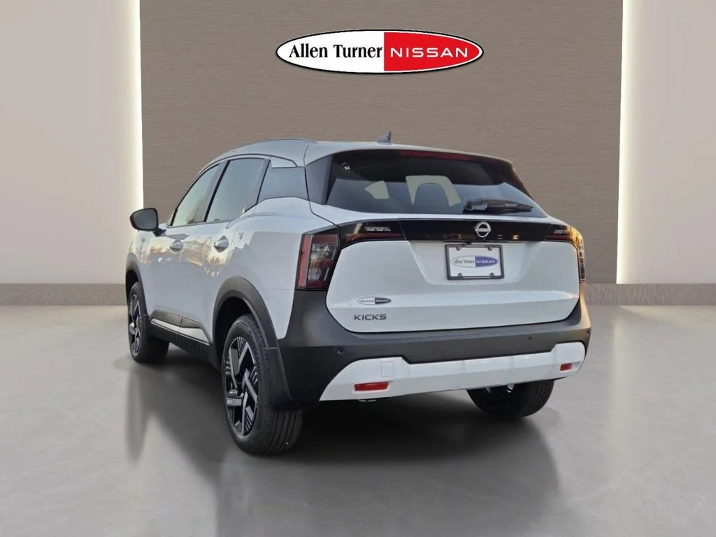 2026 Nissan KICKS SV - Photo 9
