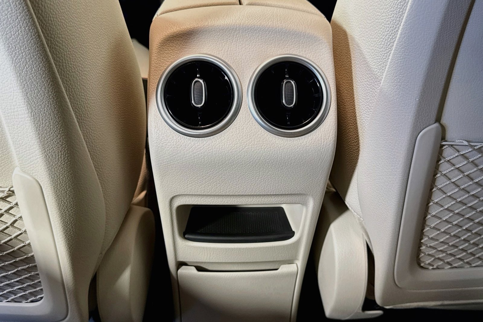 New 2026 Polar White Mercedes-Benz GLA 250 image 23