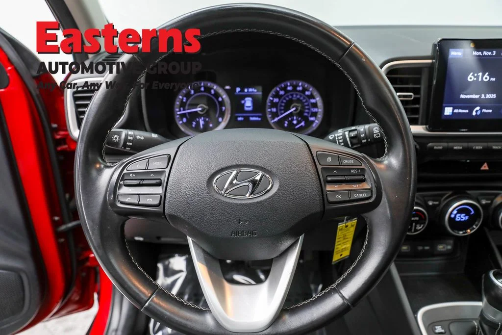 Used 2022 Red Hyundai SEL image 10