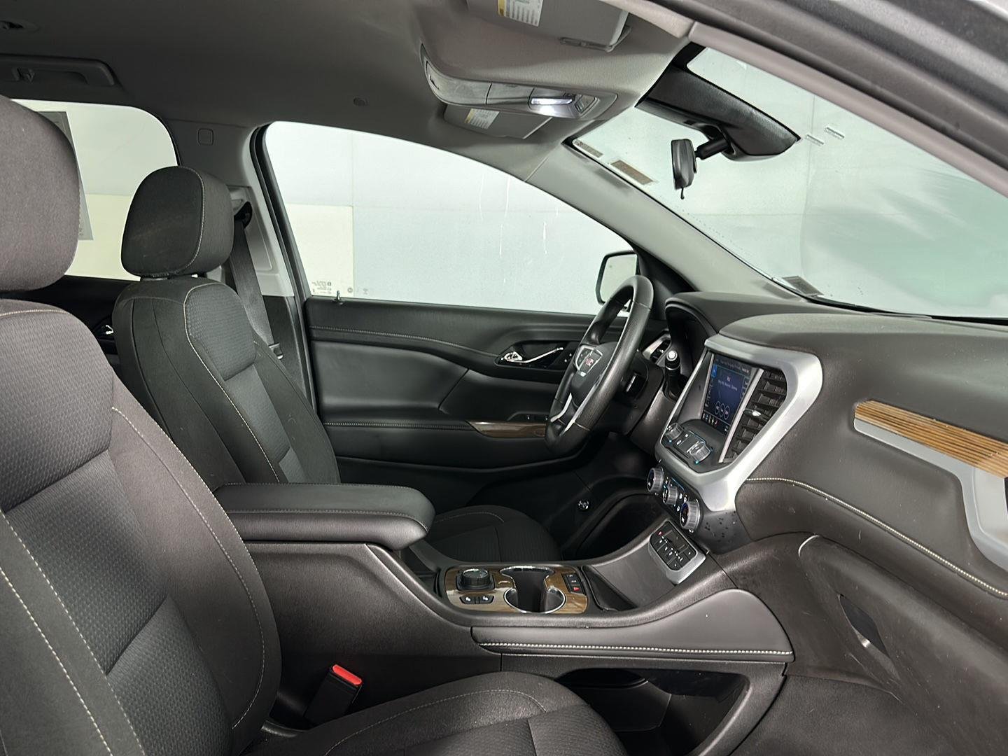 Used 2023 Sterling Metallic GMC SLE image 25