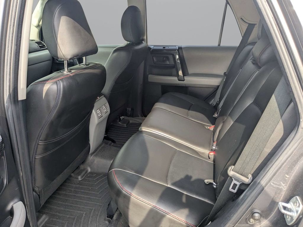 Used 2012 Gray Toyota SR5 image 13