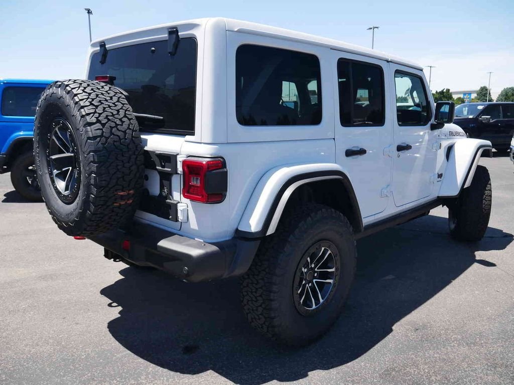 New 2026 Bright White Clear-Coat Exterior Paint Jeep  image 22