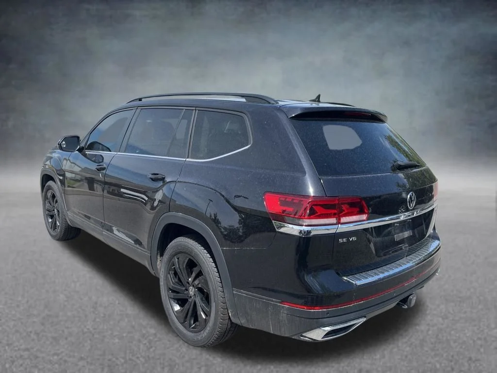 Used 2022 Black Volkswagen 3.6L V6 SE w/Technology image 3