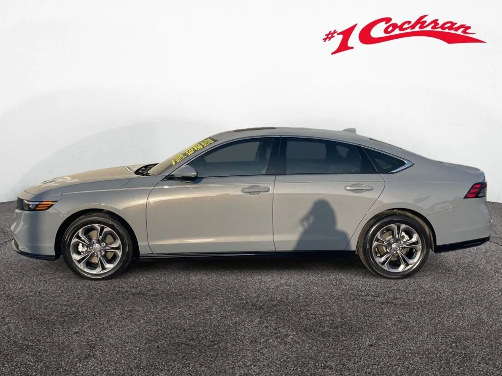 Certified Used 2025 Urban Gray Pearl Honda EX-L image 24