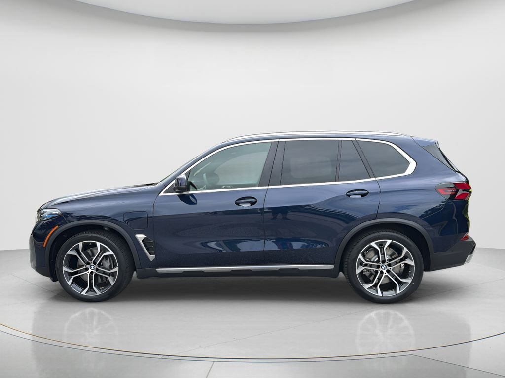 New 2026 Tanzanite Blue II Metallic BMW xDrive50e image 16