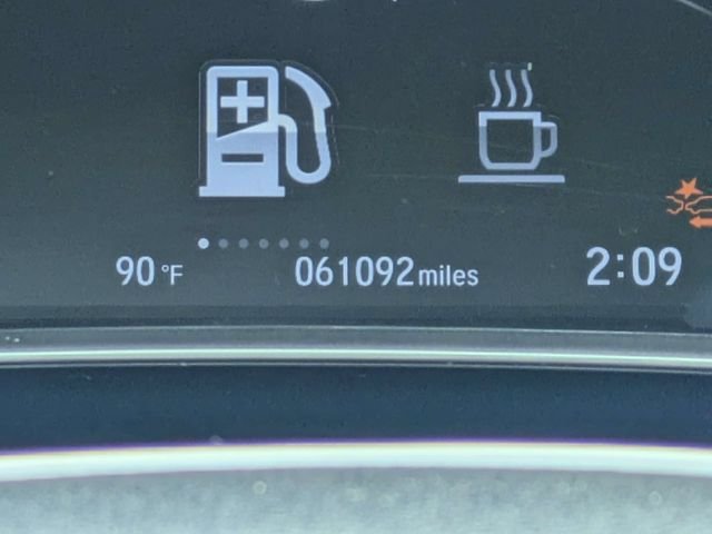 Used 2022 White Honda EX image 31