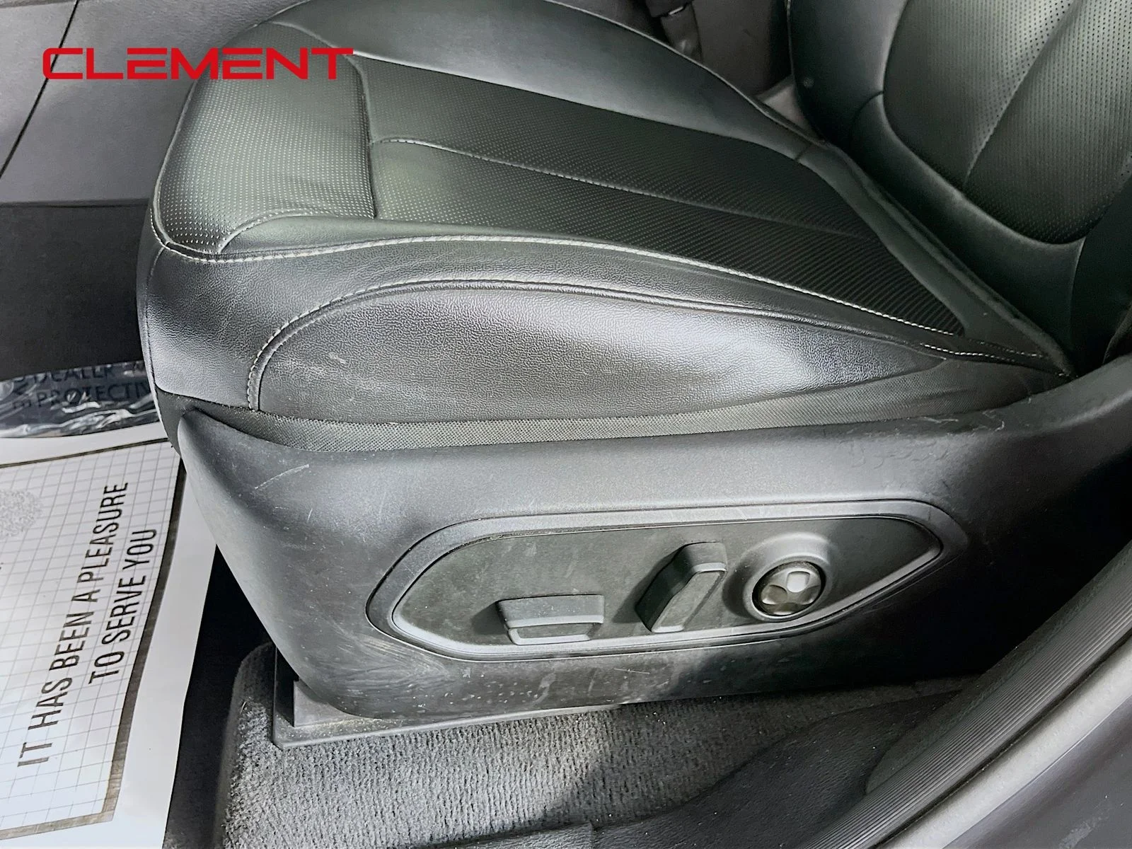 Used 2024 Gray Jeep Limited image 27