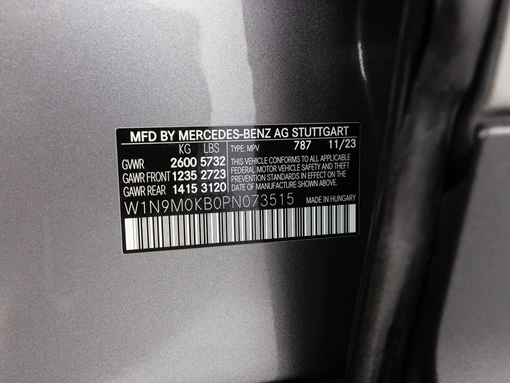 Used 2023 Mountain Gray Metallic Mercedes-Benz 300 image 35