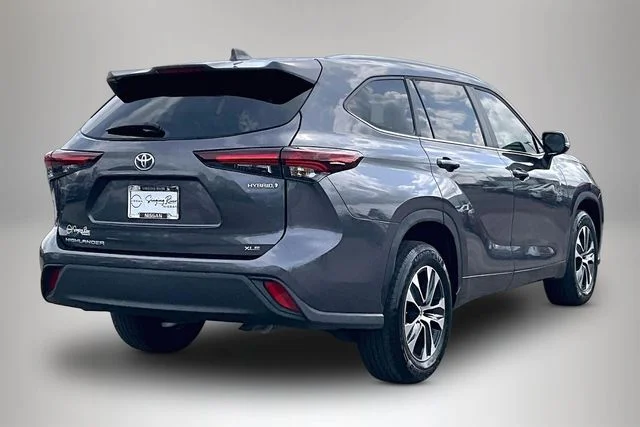 Used 2024 Gray Toyota XLE image 5