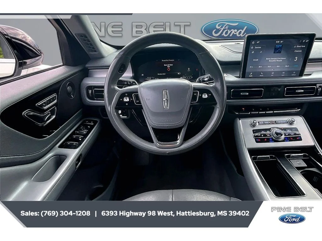 Used 2020 Pristine White Metallic Tri-Coat Lincoln Reserve image 5
