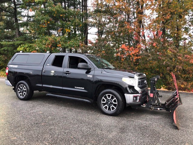 Used 2014 Black Toyota SR5 image 2