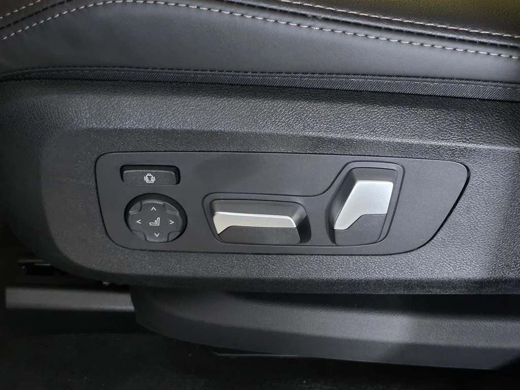 New 2026 Gray BMW sDrive40i image 18
