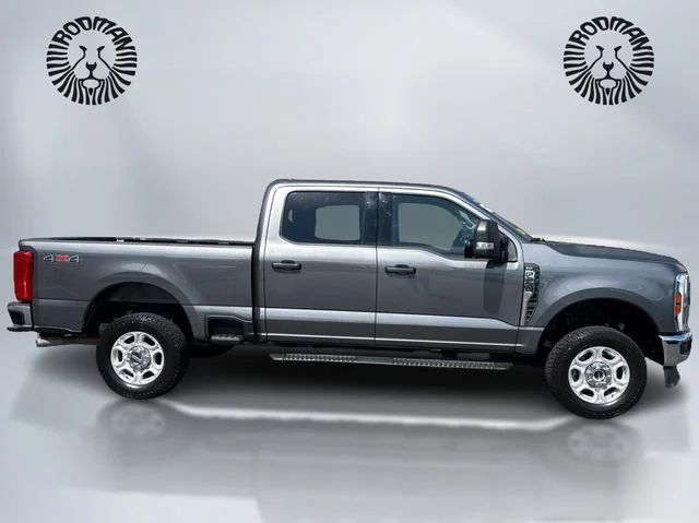 Certified Used 2025 Carbonized Gray Metallic Ford XLT image 4