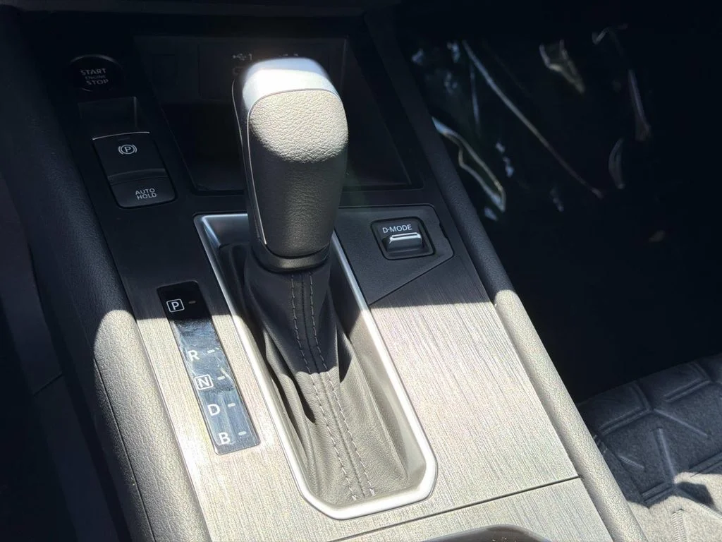 New 2027 Canyon Bronze Metallic Nissan SV image 21