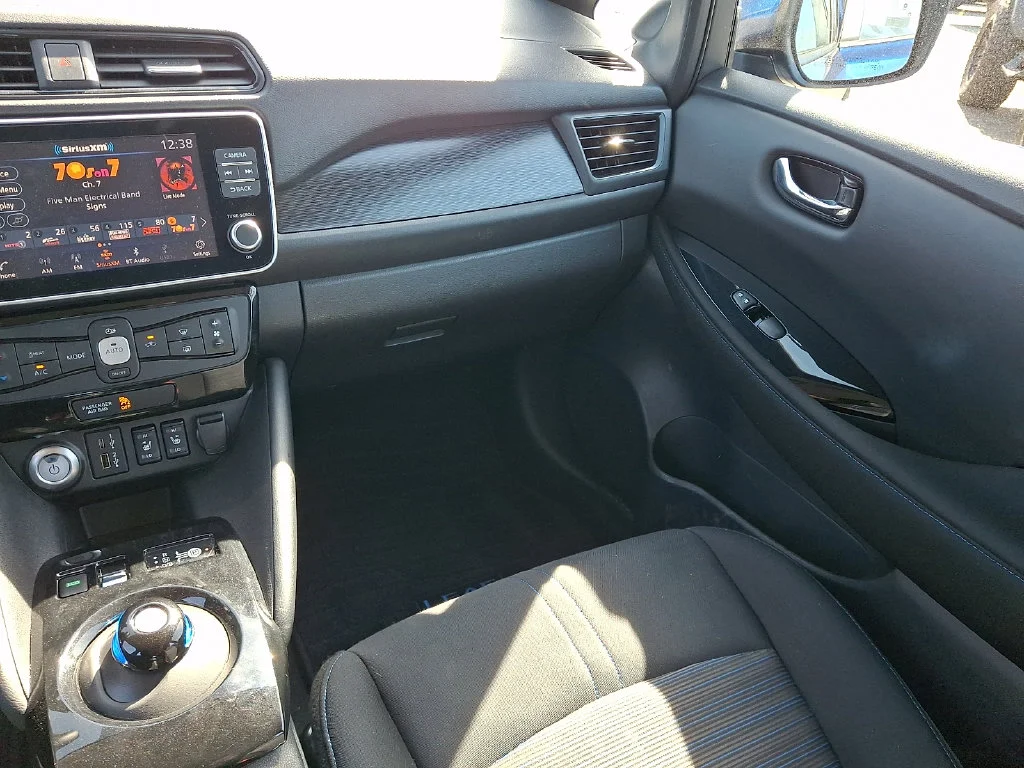Used 2023 Blue Nissan SV Plus image 16